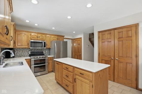 10418 Forest Creek Drive Indianapolis IN 46239