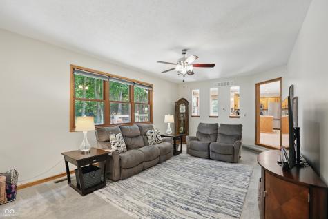 10418 Forest Creek Drive Indianapolis IN 46239