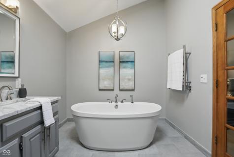 10418 Forest Creek Drive Indianapolis IN 46239