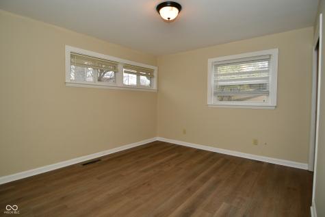 6160 E 43rd Place Indianapolis IN 46226