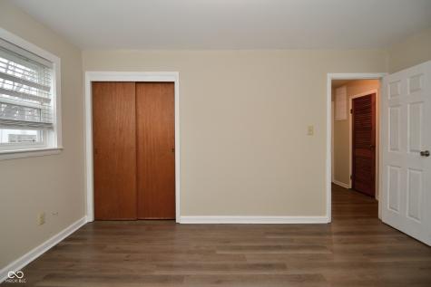 6160 E 43rd Place Indianapolis IN 46226