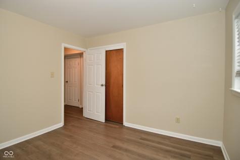 6160 E 43rd Place Indianapolis IN 46226