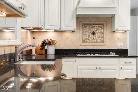 3648 Deerfield Place Columbus IN 47203