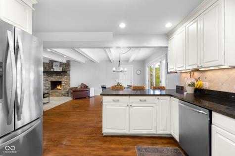 3648 Deerfield Place Columbus IN 47203
