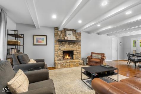 3648 Deerfield Place Columbus IN 47203