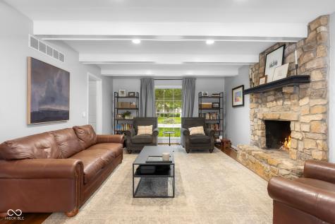 3648 Deerfield Place Columbus IN 47203