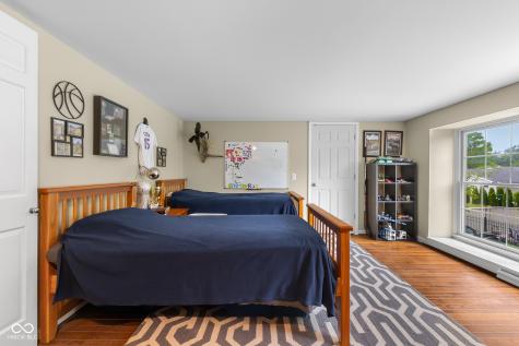3648 Deerfield Place Columbus IN 47203