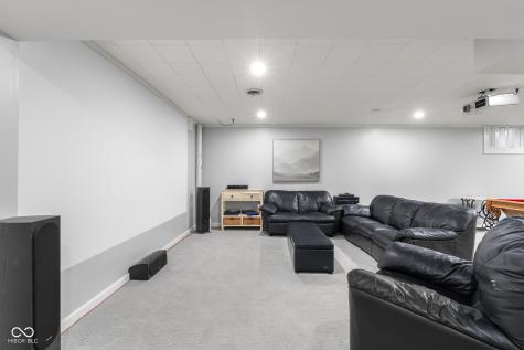 3648 Deerfield Place Columbus IN 47203