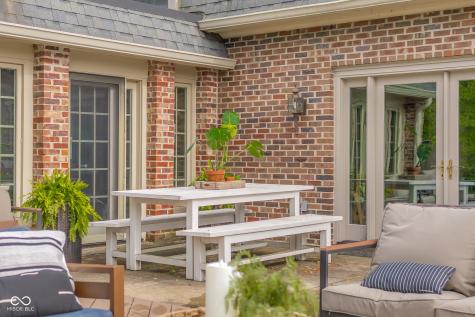 3648 Deerfield Place Columbus IN 47203