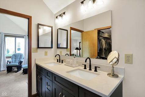 11471 Clarkston Road Zionsville IN 46077