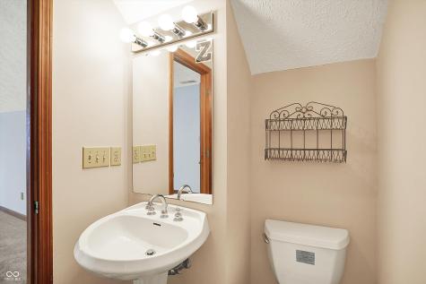 11471 Clarkston Road Zionsville IN 46077