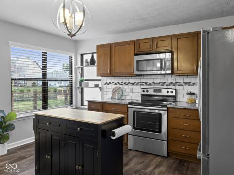 7837 Beanblossom Circle Indianapolis IN 46256
