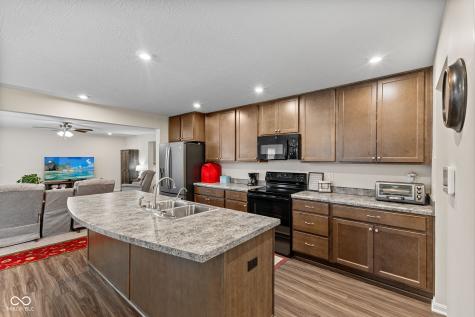 15429 Streamwood Drive Fishers IN 46040