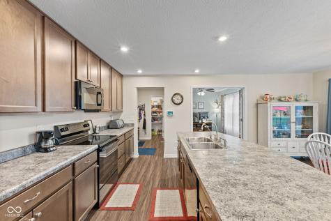 15429 Streamwood Drive Fishers IN 46040