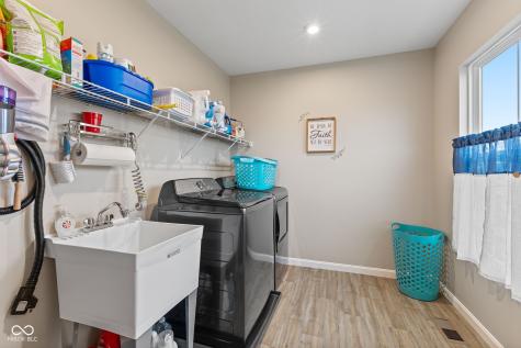15429 Streamwood Drive Fishers IN 46040