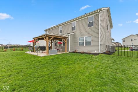 15429 Streamwood Drive Fishers IN 46040