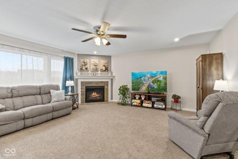 15429 Streamwood Drive Fishers IN 46040