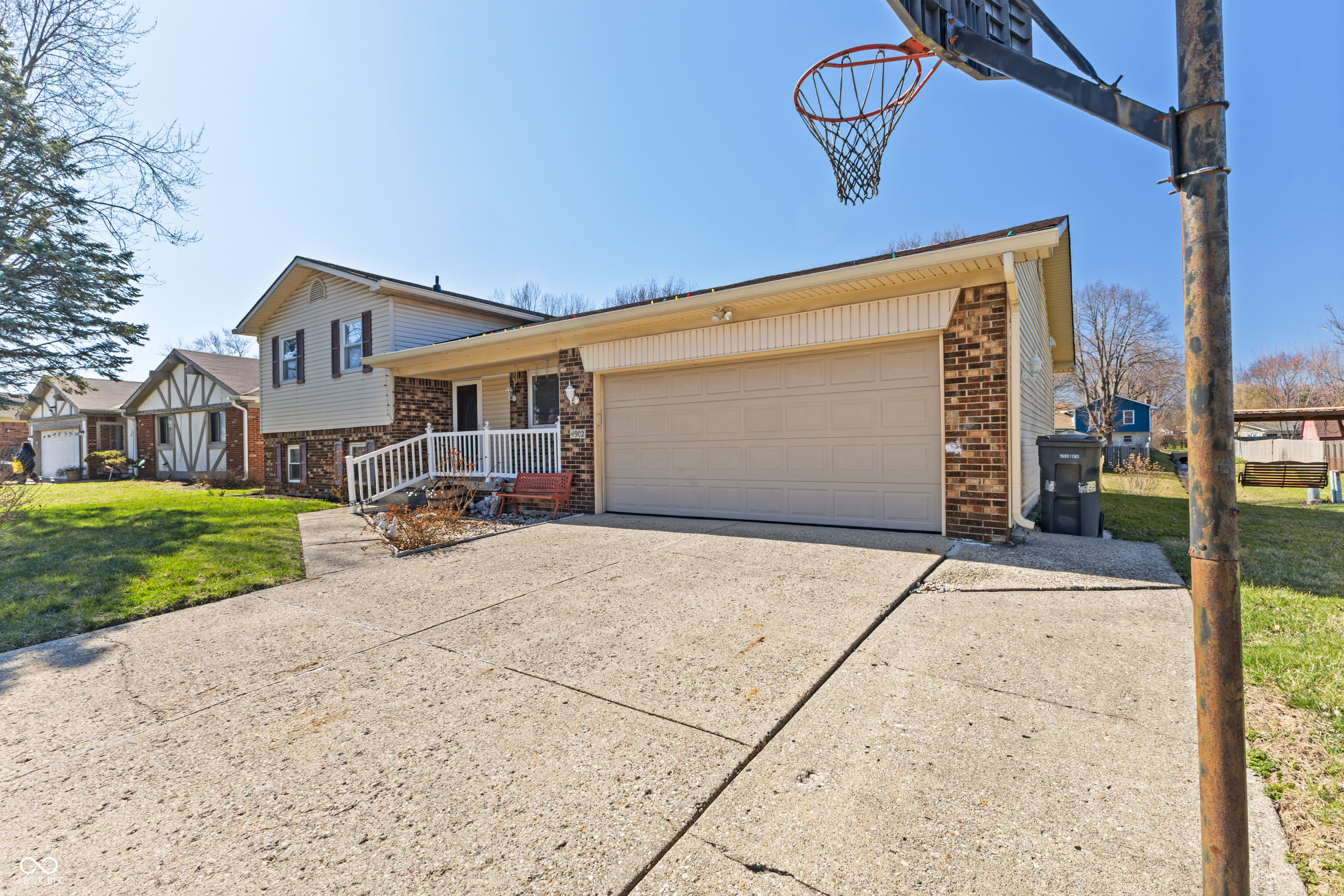 4902 Dancer Drive Indianapolis IN 46237
