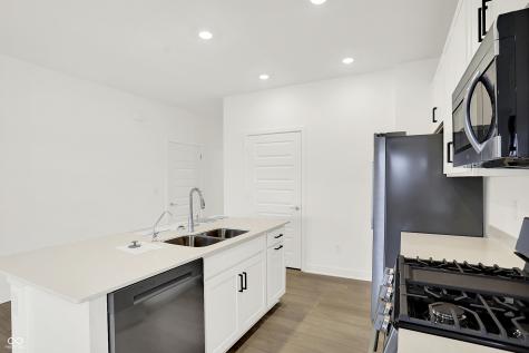 5270 Nettleton Way Avon IN 46123