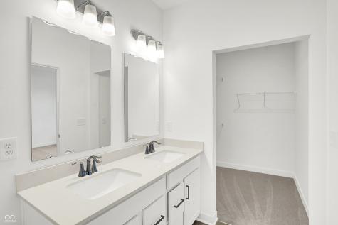 5270 Nettleton Way Avon IN 46123