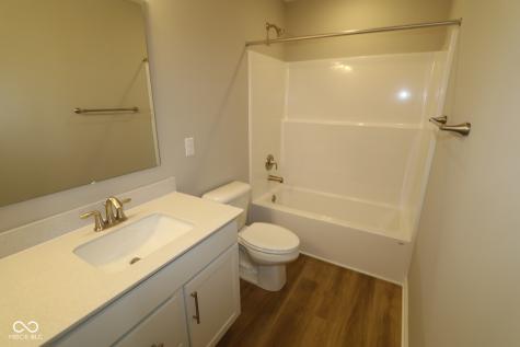 4092 Helm's Mill Drive Mccordsville IN 46055