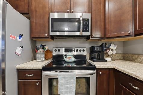 2332 Longleaf Lane Greenfield IN 46140