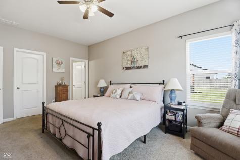 2332 Longleaf Lane Greenfield IN 46140