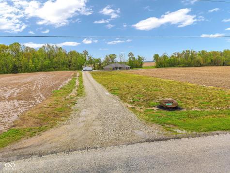 3744 N 625 Road E Crawfordsville IN 47933