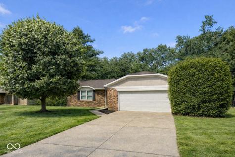 1348 Secretariat Lane Indianapolis IN 46217