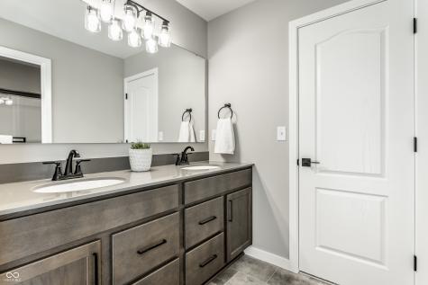 11824 Sage Creek Bend Fishers IN 46040