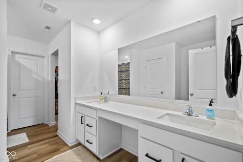 6302 Meadow Path Way Indianapolis IN 46259