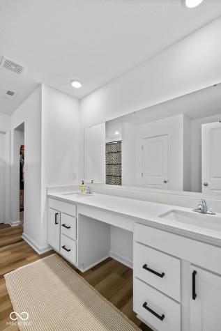 6302 Meadow Path Way Indianapolis IN 46259