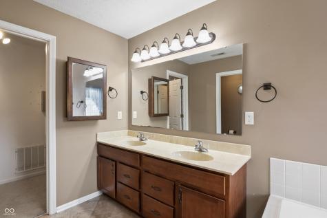 6902 Ashland Pointe Drive Indianapolis IN 46237