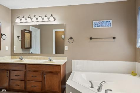 6902 Ashland Pointe Drive Indianapolis IN 46237