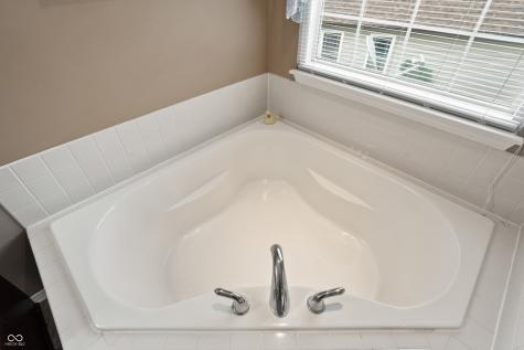 6902 Ashland Pointe Drive Indianapolis IN 46237