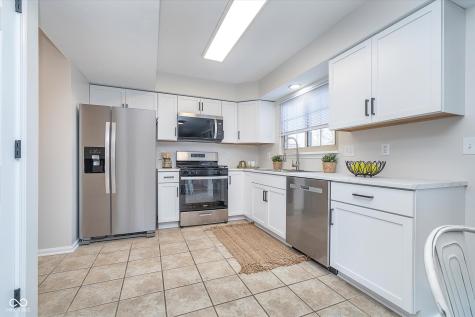 11138 Baywood Lane Indianapolis IN 46236