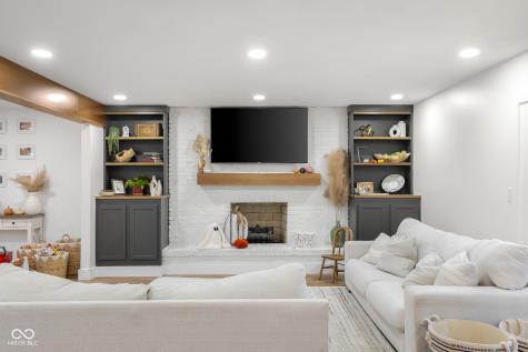 882 Box Turtle Court Columbus IN 47201