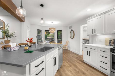 882 Box Turtle Court Columbus IN 47201