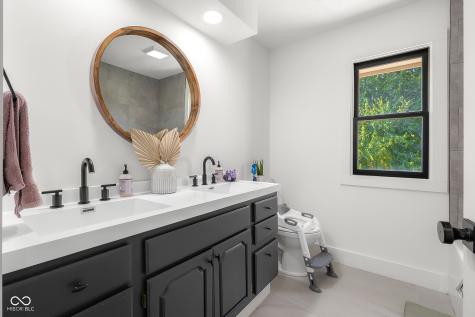 882 Box Turtle Court Columbus IN 47201