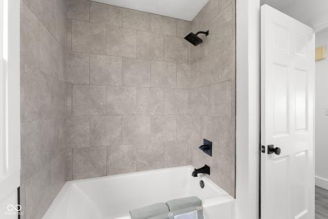 882 Box Turtle Court Columbus IN 47201