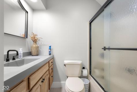 882 Box Turtle Court Columbus IN 47201