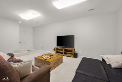 882 Box Turtle Court Columbus IN 47201