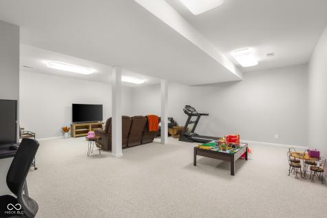 882 Box Turtle Court Columbus IN 47201