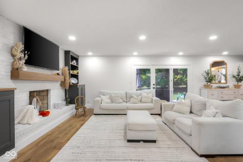 882 Box Turtle Court Columbus IN 47201