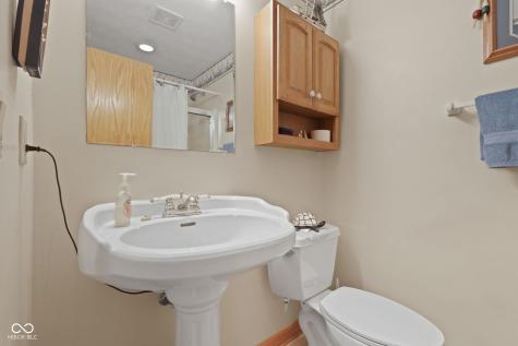 9045 E 86th Street Indianapolis IN 46256
