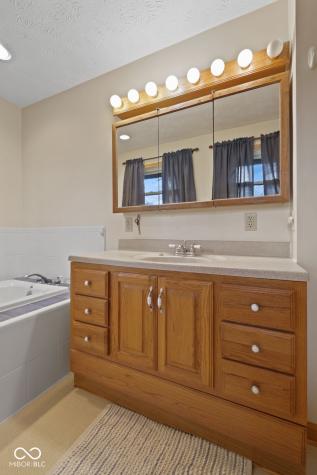 9045 E 86th Street Indianapolis IN 46256