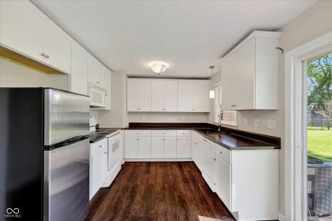 725 Howard Road Greenwood IN 46142