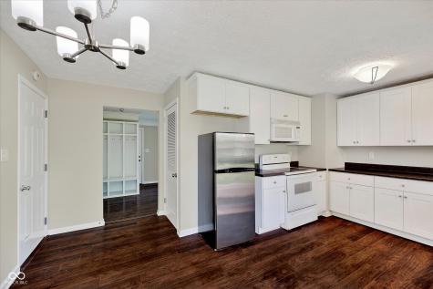 725 Howard Road Greenwood IN 46142