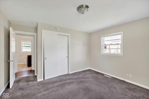 725 Howard Road Greenwood IN 46142