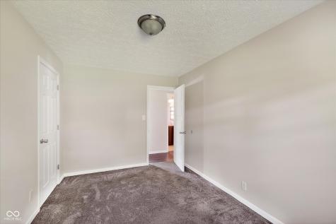 725 Howard Road Greenwood IN 46142